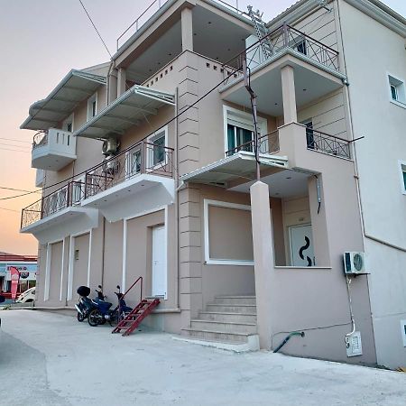 Rosa'S Apartments Lefkada City Ngoại thất bức ảnh