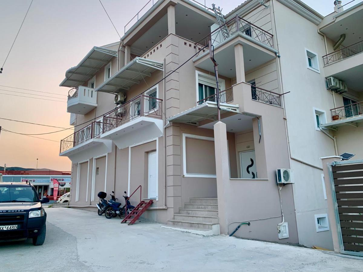 Rosa'S Apartments Lefkada City Ngoại thất bức ảnh